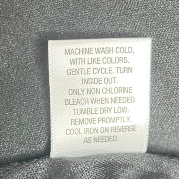 Disney Pixar CoCo Womens Blouse Shirt Black Red Floral Cold Shoulder Size Medium - Picture 9 of 9